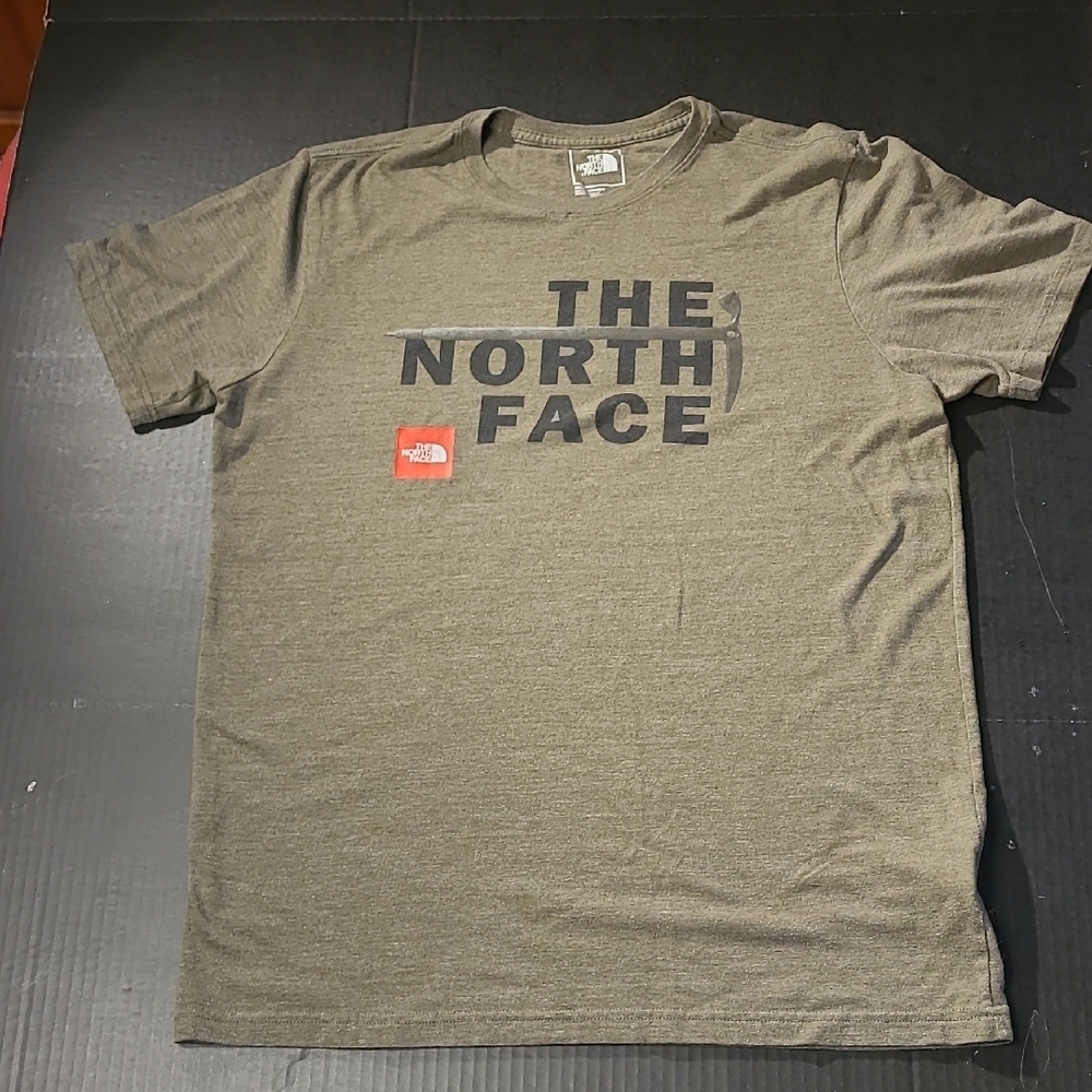 The North Face Men's Olive T-Shirt SIZE LARGE With PICKAXE LOGO